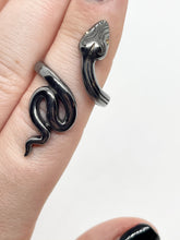 Load image into Gallery viewer, Karak Euryale Snake Ring