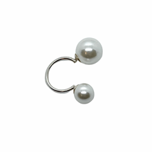 Load image into Gallery viewer, Pearly Ear Cuff
