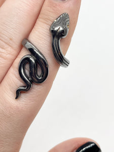 Karak Euryale Snake Ring